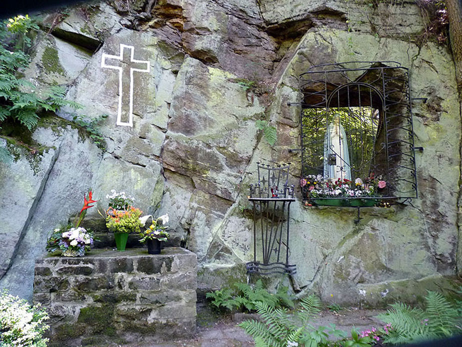Die Fatima Grotte in Naumburg (Foto: Karl-Franz Thiede)